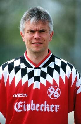 Trainer Jürgen Stoffregen (Hannover 96) Fußball 2. BL Herren Saison 1995 1996, Hannover 96, Präsentation, Pressetermin, Porträttermin, Porträt Aufnahmedatum geschätzt Hannover