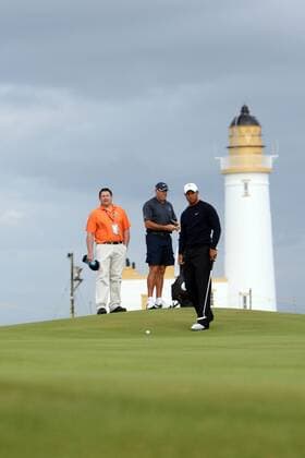 Tiger Woods (USA, re.) auf dem Ailsa Golf Course in Turnberry -  Golf Herren The British Open Championship 2009, PGA European Tour, Training Totale Turnberry, Ayrshire