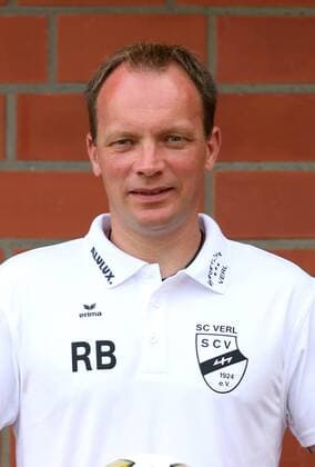 Trainer Raimund Bertels (SC Verl) Fußball Herren Regionalliga West 2009 2010, SC Verl, Präsentation, Pressetermin, Porträttermin Porträt Verl