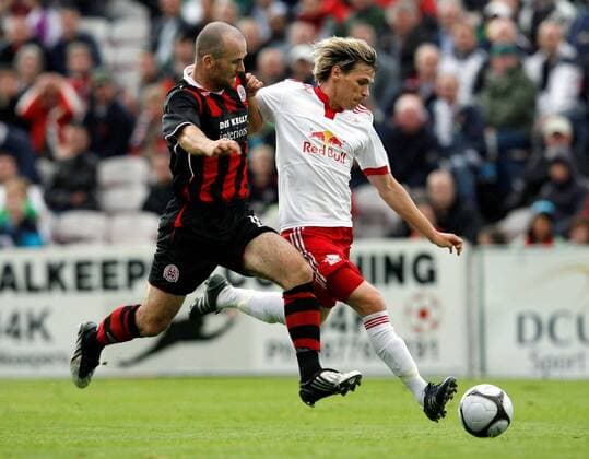 DUBLIN - Champions League Qualifikation, Red Bull Salzburg vs Bohemian FC Dublin. Bild zeigt Paul Keegan (Bohemians) und Christoph Leitgeb (RBS).  o0 FC Redbull RB