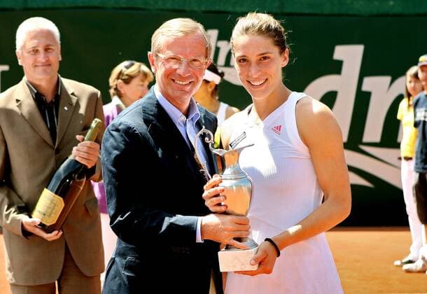BAD GASTEIN, WTA, Gastein Ladies 2009, Finale, Siegerehrung. Landeshauptmannstellvertreter Wilfried Haslauer (Salzburg) und Andrea Petkovic (GER). -  o0 Sieg, Sieger, Siegerehrung, people, Politik