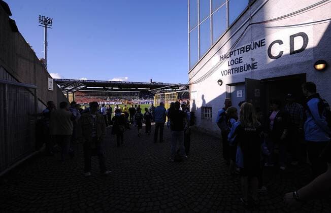 Stadion an der Grünwalder Straße - Heimspielstätte des TSV 1860 München -  Fußball Herren Saison 2009 2010, Fotostory, Stadionstory, Test, Testspiel, TSV 1860 München Totale München