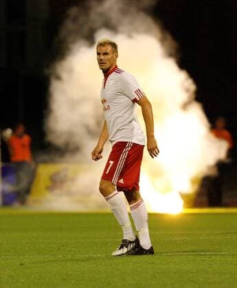 Red Bull Salzburg, Alexander Zickler (RBS)  o0 bengalisches Feuer, Bengalfeuer o0 FC RedBull