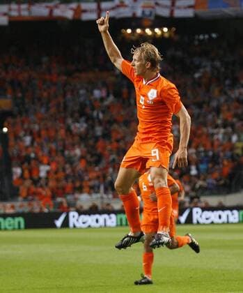 Holland s Dirk Kuyt celebrates scoring EDITORIAL USE ONLY. No use with unauthorised audio, video, data, fixture lists, club league logos or live services. Online in-match use limited to 120 images, no video emulation. No use in betting, games or single club league player publications. o0 Jubel,