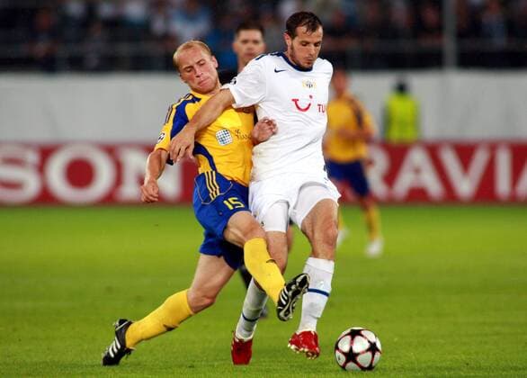 Grigory Chirkin (Ventspils, li.) gegen Xavier Margairaz (FC Zürich) Fußball EC 1 Herren UEFA Champions League Quali 2009 2010, Playoffs, Playoff, Play Offs, Off, Gruppe Zürich Dynamik, 