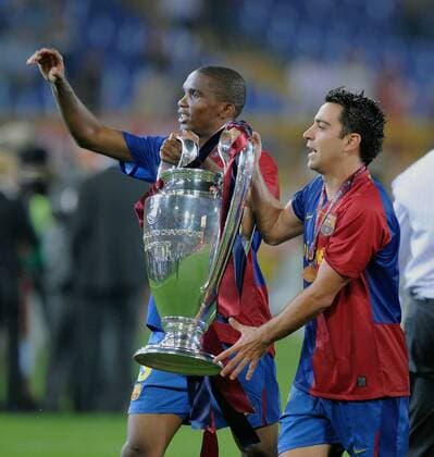Xavi Hernandez (re.) und Samuel Etoo (beide FC Barcelona) feiern den Champions League Sieg 2008 2009 - Fußball EC 1 Herren Champions League Finale 2008 2009, Barca Gruppe Rom Begeisterung, Freude,