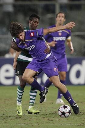 Stevan Jovetic (AC Florenz ACF Fiorentina) (vorn) gegen Yannick Djalo (Sporting Lissabon) 