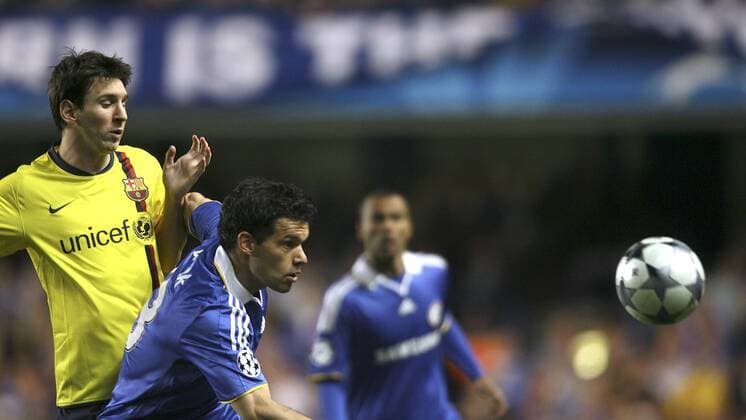 Michael BALLACK ( Chelsea ) gegen Lionel MESSI Fussball UEFA - Championsleague Semifinal Match Wed. 06.05.2009 Chelsea London - Barcelona CF 1 - 1
