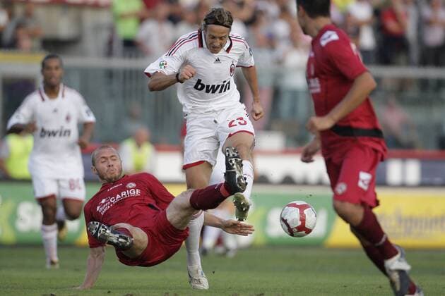 Livorno 12 09 2009 - Serie A AC Livorno (red) - AC Milan Massimo Ambrosini (L) - Santos Batista Mozart 