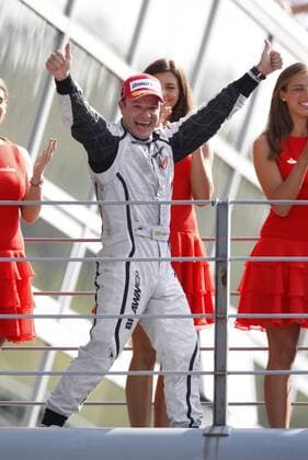 Sieger Barrichello auf dem Weg zum Podium, F1 Italien, Monza, 13.09.09