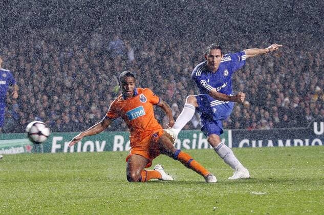 FC Chelsea London s Frank Lampard (R) - Chelsea v FC Porto - EDITORIAL USE ONLY. No use with unauthorised audio, video, data, fixture lists, club league logos or live services. Online in-match use limited to 120 images, no video emulation. No use in betting, games or single club league player publications.