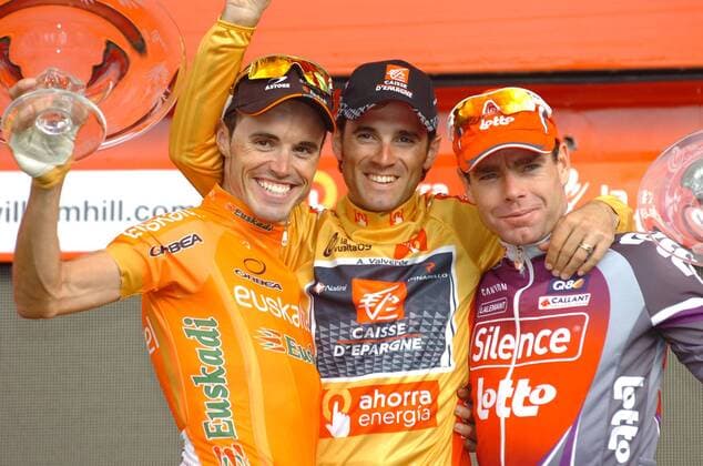 Vuelta a Espana, Etappe 21 Rivas Vaciamadrid - Madrid, v.li.: Samuel Sanchez (Euskaltel Euskadi), Winner Alejandro Valverde (Caisse d Epargne) and Cadel Evans (Silence Lotto)  o0 Sieg, Sieger, Gesamtsieg, Gesamtsieger, Jubel, Freude,