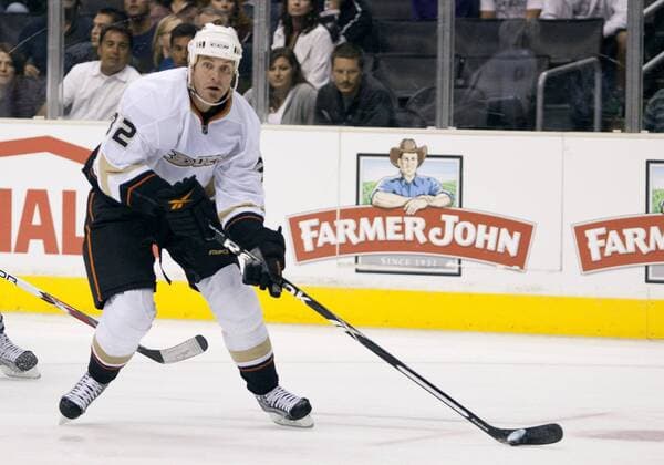 19 September 2009: Anaheim Ducks Kyle Calder (32) during a game against the Los Angeles Kings at the Staples Center in Los Angeles, CA. Icon091909047 EDITORIAL USE ONLY