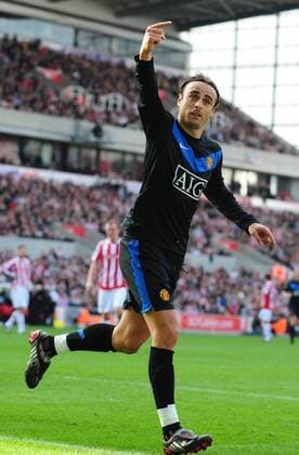 Dimitar Berbatov of Manchester United celebrates scoring the first goal -- Barclays Premier League Stoke City v Manchester United 26th September, 2009 EDITORIAL USE ONLY. No use with unauthorised audio, video, data, fixture lists, club league logos or live services. Online in-match use limited to 120 images, no video emulation. No use in betting, games or single club league player publications. o0 Einzelbild Freisteller Jubel Freude