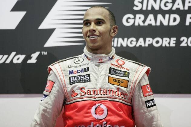 Lewis Hamilton (GBR, McLaren Mercedes) siegt in Singapur xHOCHxZWEIx xMichaelxKunkelxo0 Einzelbild o0 Mc Laren