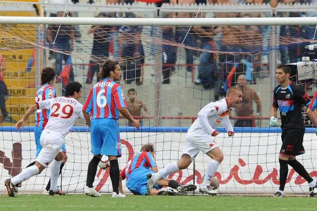 Daniele De Rossi AS ROM (Roma) trifft gegen Calcio Catania  o0 Jubel Freude