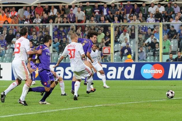 Stevan Jovetic (AC Florenz, 2.re.) erzielt ein Tor -  o0 ACF Fiorentina - Liverpool FC
