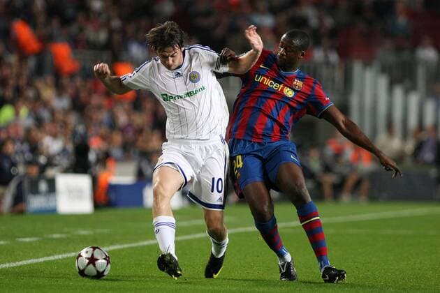 Dinamo Kiev s Artem Milevskiy (l) and FC Barcelona s Toure Yaya -  (200908298197) o0 Barca EC 1
