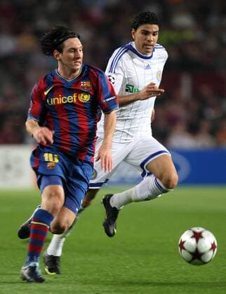 FC Barcelona s Lionel Messi (l.) during the UEFA Champions League match against Dinamo Kiev -  (200908298206) o0 EC 1