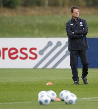 England s coach Fabio Capello EDITORIAL USE ONLY. No use with unauthorised audio, video, data, fixture lists, club league logos or live services. Online in-match use limited to 120 images, no video emulation. No use in betting, games or single club league player publications. o0 Einzelbild, Nationaltrainer, Trainer