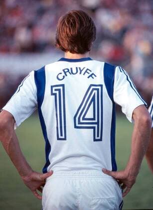 Johan Cruyff - New York Cosmos. .  o00 Aktion
