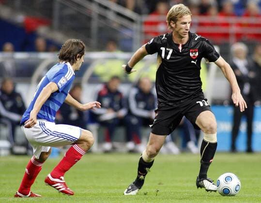 Julien Escude (FRA, li.) und Marc Janko (AUT) - 