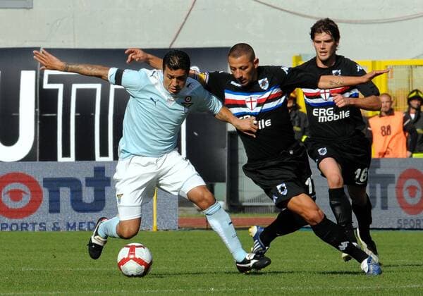 Francelino Matuzalem (Lazio, L) gegen Angelo Palombo (Sampdoria) Lazio Rom - Sampdoria Genua ANDREAXSTACCIOLI
