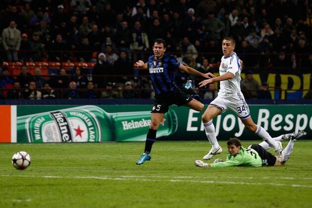 Dejan Stankovic (Inter Mailand, li.) trifft gegen Dinamo Kiev - 