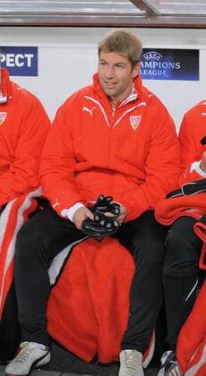 Thomas Hitzlsperger (VfB Stuttgart) auf der Ersatzbank 