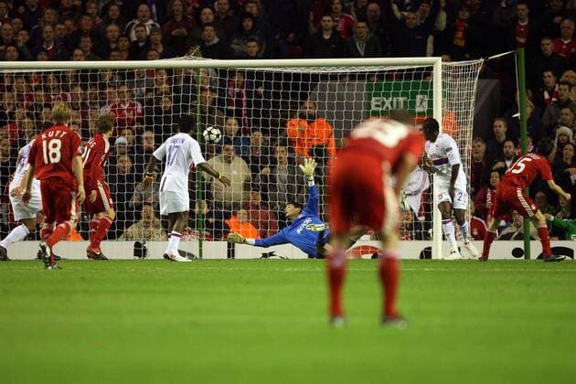 Yossi Benayoun (FC Liverpool) trifft gegen Torwart Hugo Lloris (Olympique Lyon) - EddyLEMAISTRE -  o0 Totale, Tor