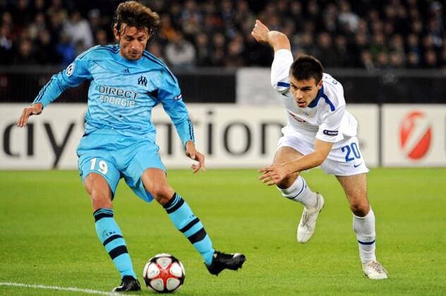 Gabriel Heinze (Olympique de Marseille, li.) und Milan Gajic (FC Zürich).  o0 OM