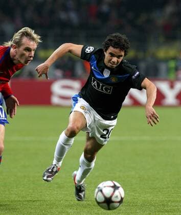 Milos Krasic Milosh (CSKA Moscow, L), Fabio (Manchester United).  o0 ManU