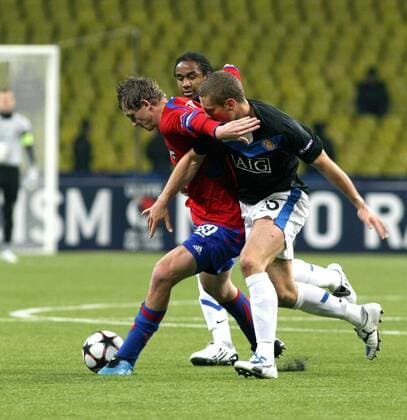 Tomas NECID (CSKA Moscow, L), Nemanja Vidic (Manchester United).  o0 ManU