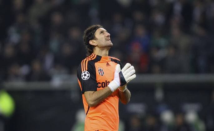 Torwart Rüstü RECBER - Besiktas Istanbul