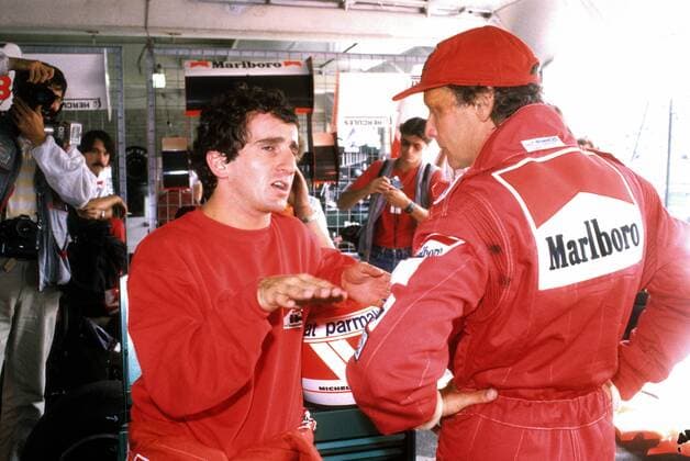 Alain Prost (Frankreich, li.) im Gespräch mit Niki Lauda (Österreich beide McLaren TAG Porsche) Motorsport Grand Prix Herren Großer Preis von xxx 1984, Formel 1 Weltmeisterschaft, F1, F, GP, WM Gruppe Aufnahmedatum geschätzt