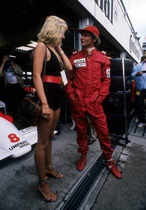 Niki Lauda (Österreich McLaren TAG Porsche, re.) im Gespräch Motorsport Grand Prix Herren Großer Preis von xxx 1984, Formel 1 Weltmeisterschaft, F1, F, GP, WM Gruppe Aufnahmedatum geschätzt