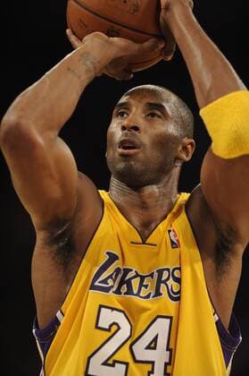 18 October 2009: Los Angeles Lakers Kobe Bryant during a game against the Charlotte Bobcats at the Staple Center in Los Angeles CA. Los Angeles, CA. Icon0910183743 EDITORIAL USE ONLY