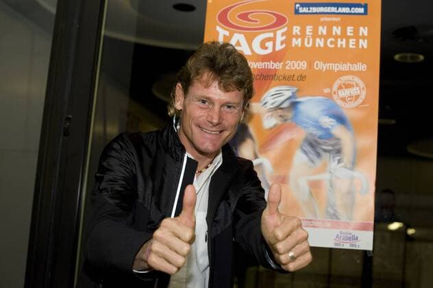 Bruno Risi (Schweiz) o00 Plakat Werbung Schriftzug