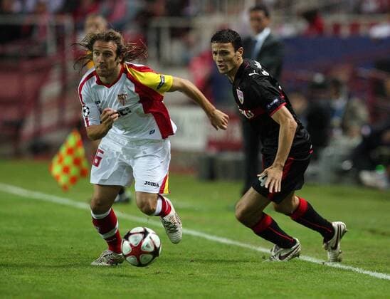 V.li. Adriano Claro (Sevilla), Khalid Boulahrouz (VfB) . FC Sevilla - VfB Stuttgart