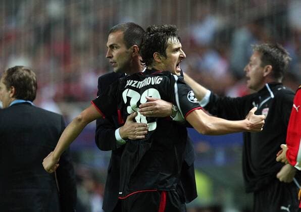 Torschütze Zdravko Kuzmanovic, Teamchef Markus Babbel (beide VfB Stuttgart)