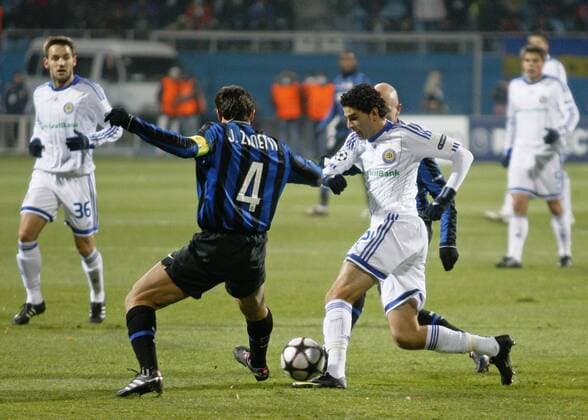 javier zanetti (inter mailand, li) gegen gerson magrao (dynamo kiew)  TASS_1055302