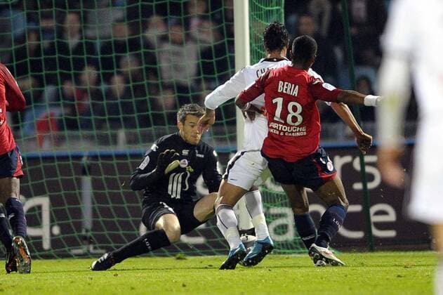 OSC Lille - Girondins de Bordeaux: Mickael LANDREAU (Lille, li.) gegen Marouane CHAMAKH - JBAutissier - 
