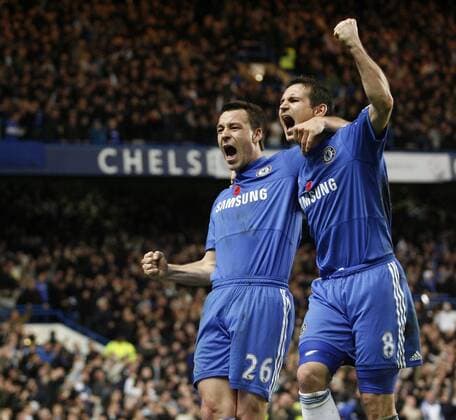 FC Chelsea London s John Terry (L) celebrates scoring his sides opening goal with Frank Lampard EDITORIAL USE ONLY. No use with unauthorised audio, video, data, fixture lists, club league logos or live services. Online in-match use limited to 120 images, no video emulation. No use in betting, games or single club league player publications. o0 Jubel, Freude