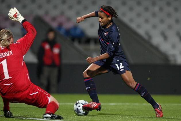 Olympique Lyonnais - Fortuna Hjörring - Elodie Thomis (Lyon, OL, re.) gegen Johansen (Fortuna) - EddyLEMAISTRE - 