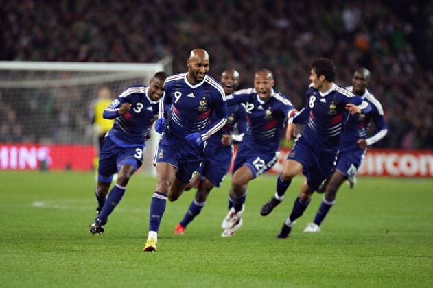 Nicolas Anelka (FRA, 2.v.li.) - Torjubel - - ZUMAc04 o0 Jubel, Freude o00 Relegation Relegationsspiel WM Quali