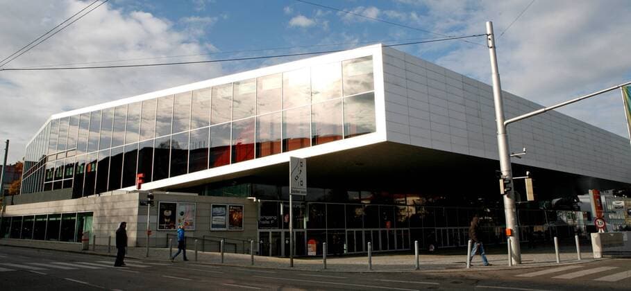 Wiener Stadthalle, Austragungsort der Handball Europameisterschaft 2010 -  o0 Halle, Handballhalle, außen, Außenansicht, EURO