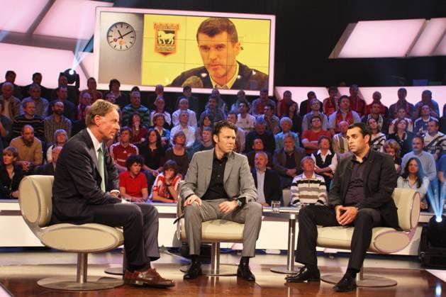 Moderator WOLF-DIETER POSCHMANN (li.), URS MEIER (Schweiz, Mitte), Trainer ROBIN DUTT (SC Freiburg) - SPORTSTUDIO MAINZ 21.11.09 o0 Journalist,