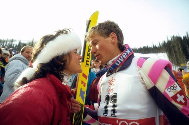 Pirmin Zurbriggen (Schweiz) mit seiner Freundin Monika Julen Alpiner Skilauf OS Winter Herren Olympische Winterspiele Calgary 1988, Spiele, Ski Alpin, Skisport, Riesenslalom Gruppe Nakiska