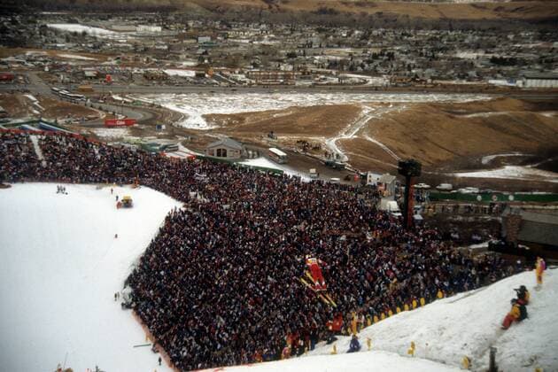 Skispringer während der Olympischen Spiele 1988 in Calgary Skispringen OS Winter Damen Olympische Spiele Calgary 1988, Winterspiele, Ski Nordisch, Skisport Totale Calgary