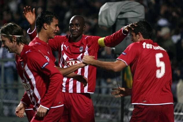 Girondins Bordeaux (rot) - Juventus Turin (weiß), - Alou Diarra (Bordeaux) - VincentMICHEL - o0 Jubel, Freude